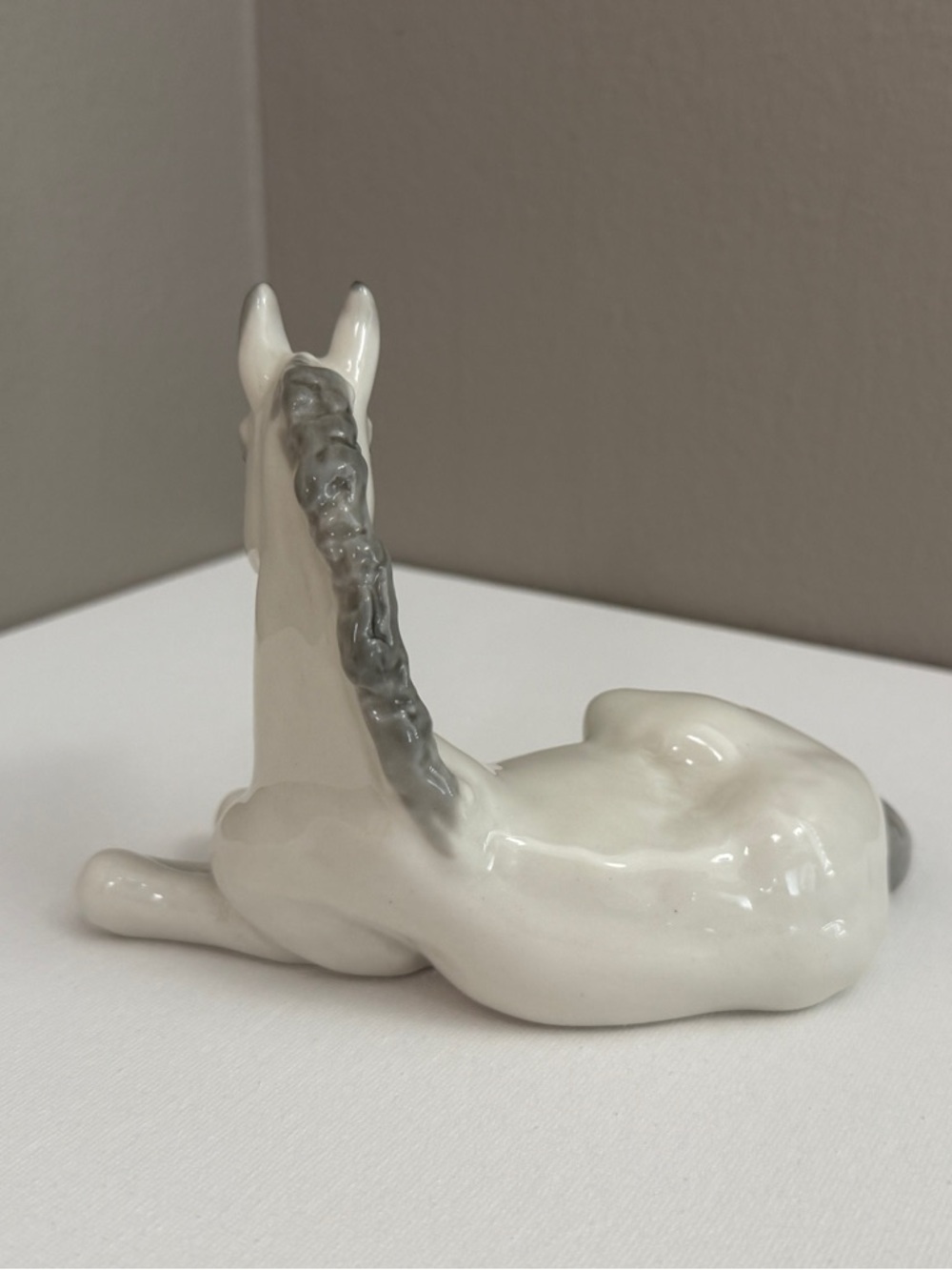 Lomonosov Reclining Foal Fine Bone China Figure marked USSR - Picture 2 of 11